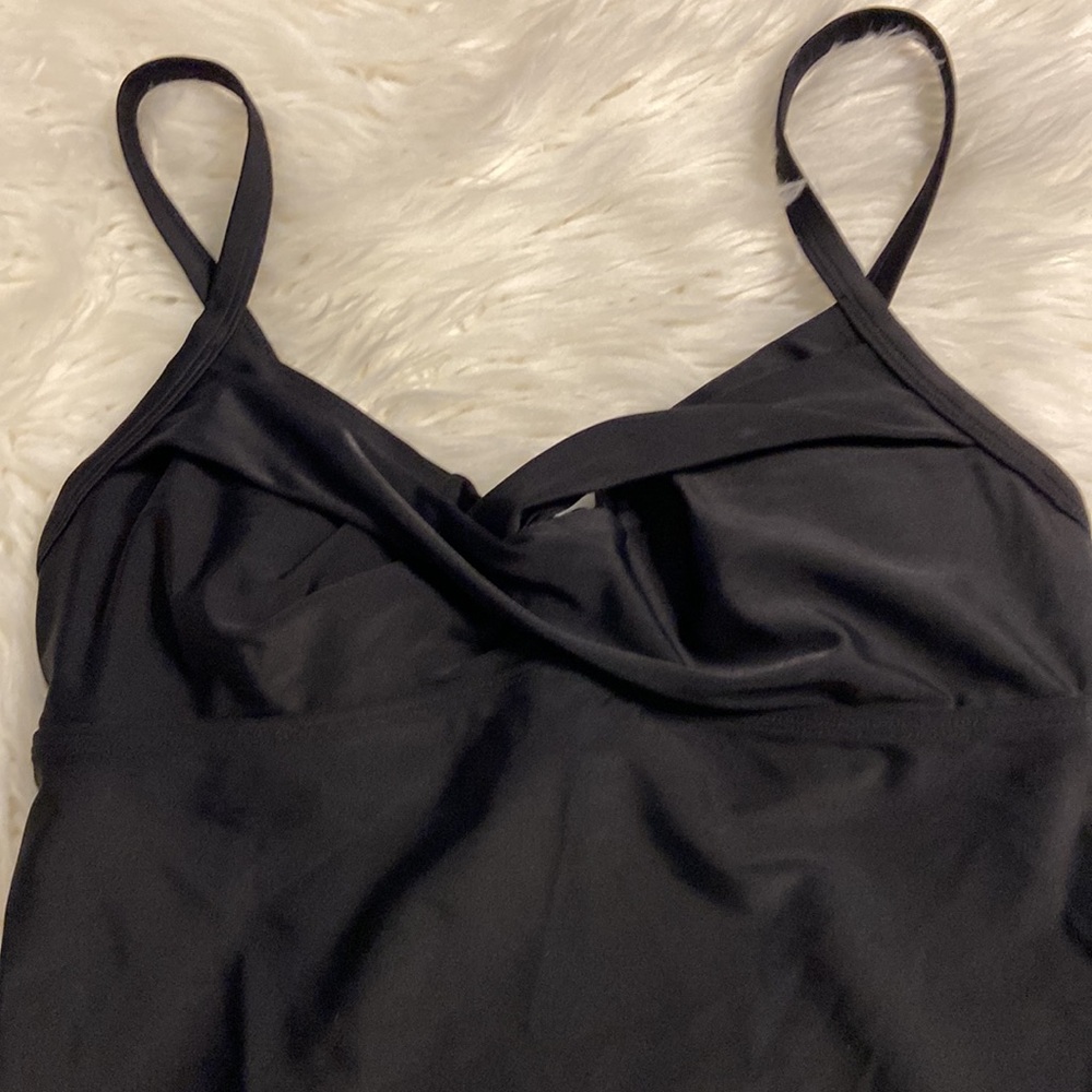 Athleta Black Camisole Top size 34 B/C brand new adjustable stripes - Picture 2 of 8